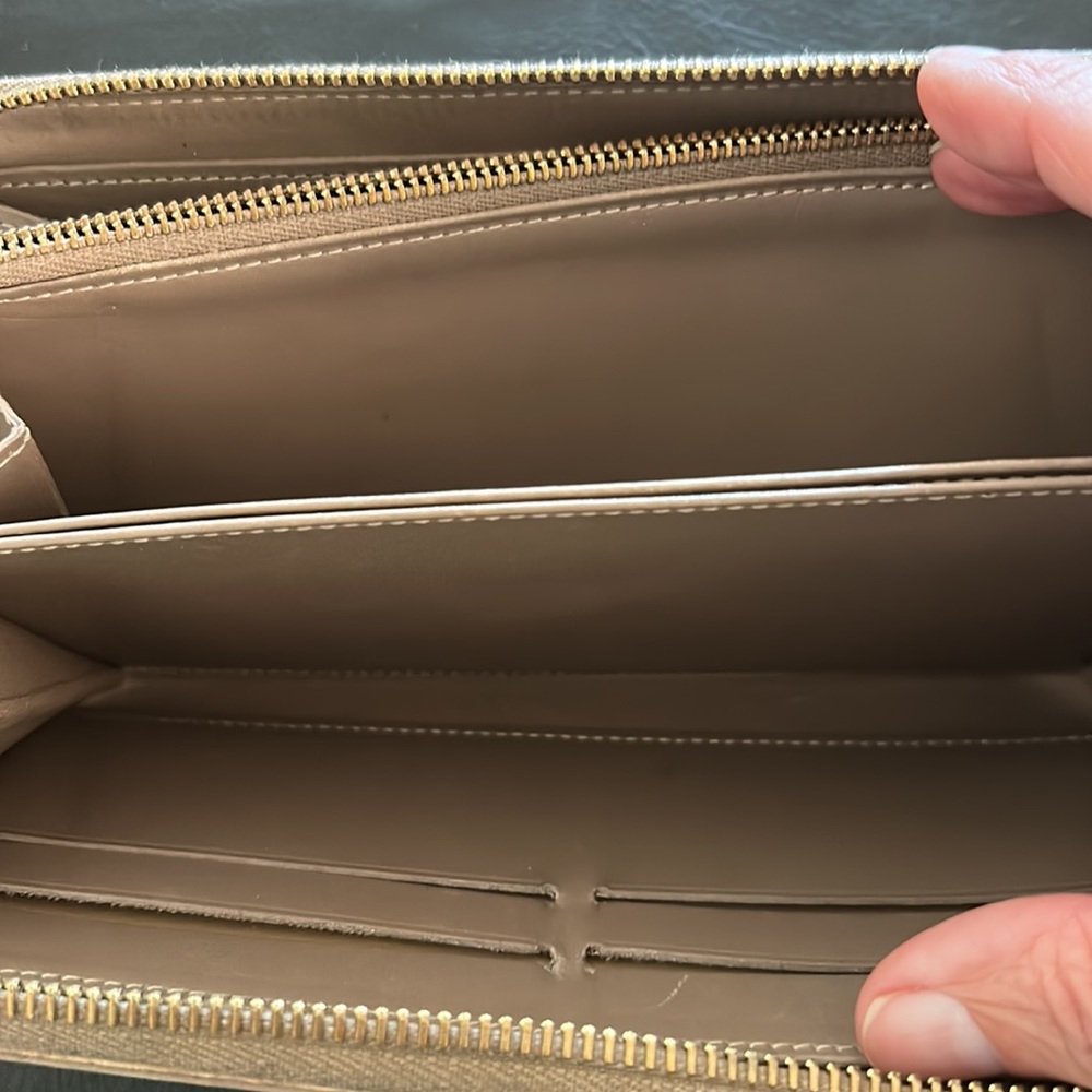 Louis Vuitton Tan Embossed Leather Bag. Dust Bag Not Included - Picture 7 of 7